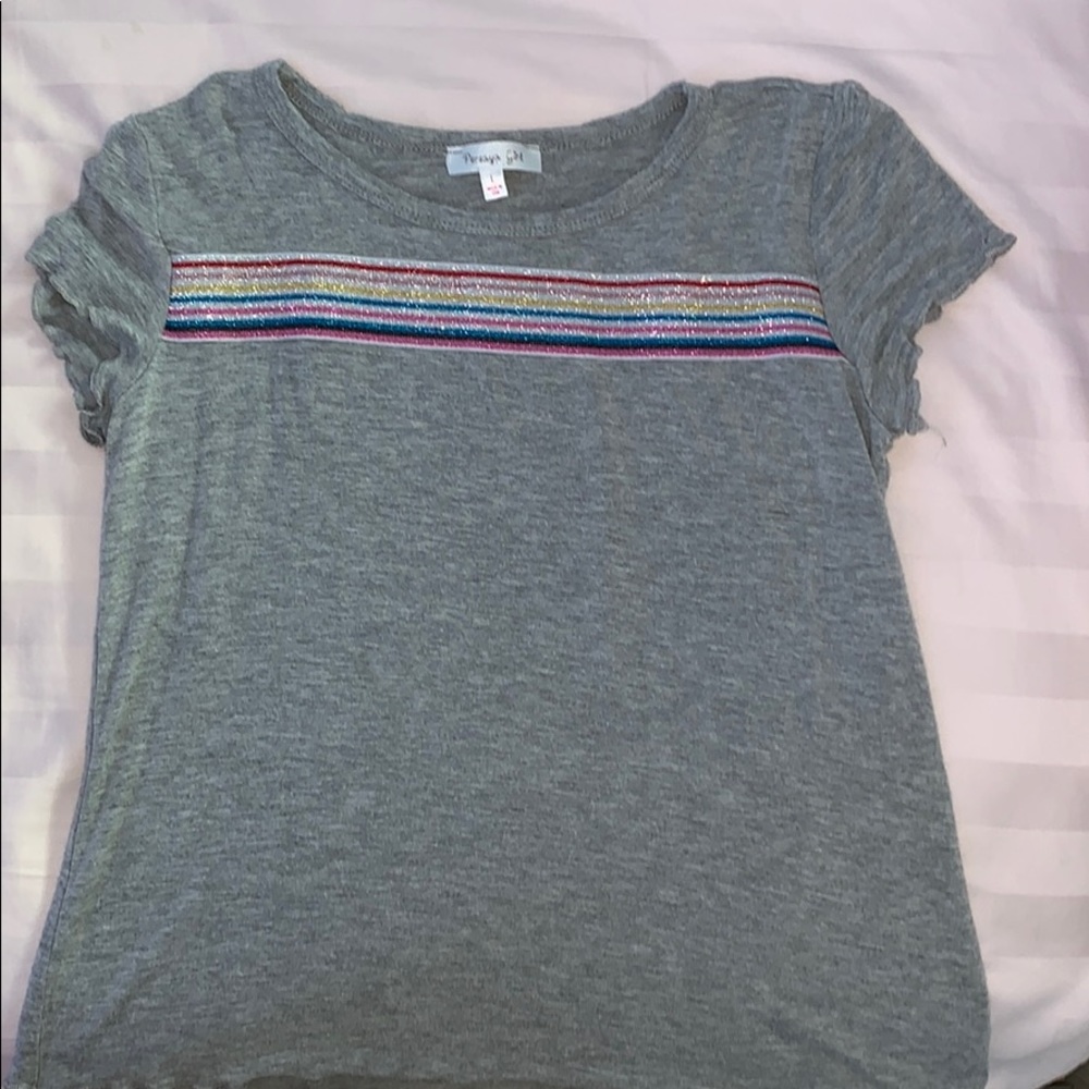 flowy grey rainbow tee